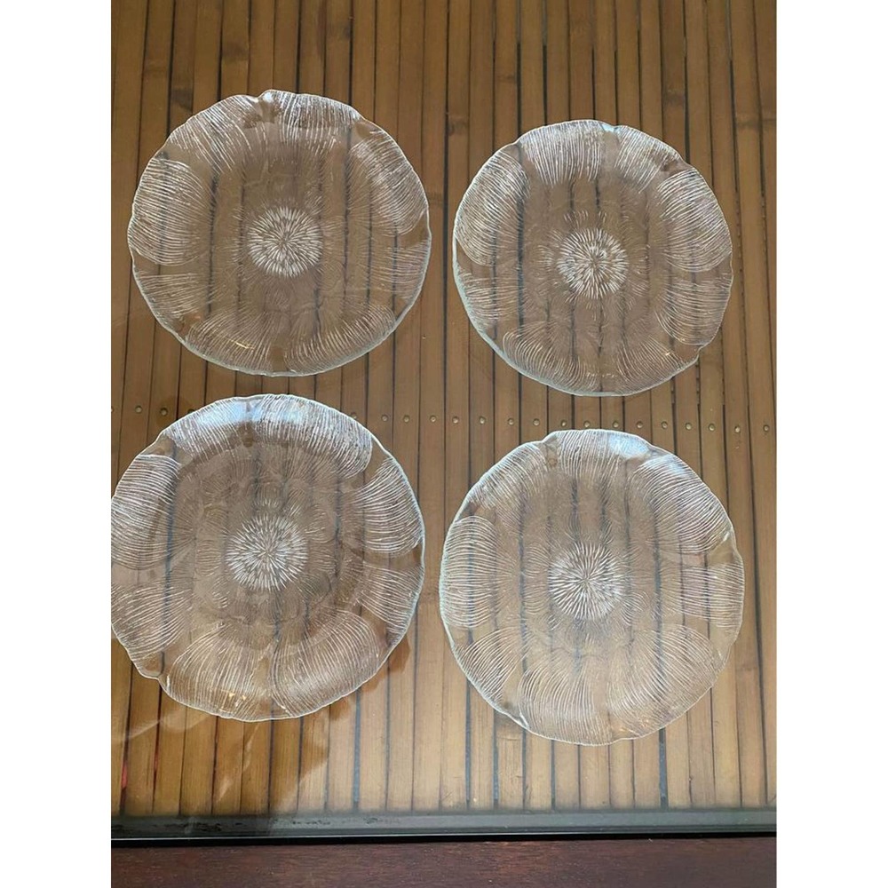 Arcoroc FLEUR Pattern Clear Glass Plates‎ 7-1/2” Diameter Set of 4